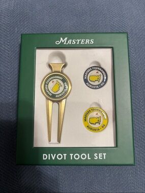 Masters Green and Gold Divot Tool Set